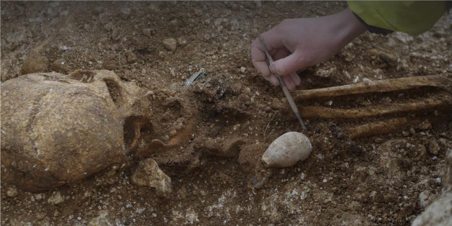 Excavating an inhumation burial