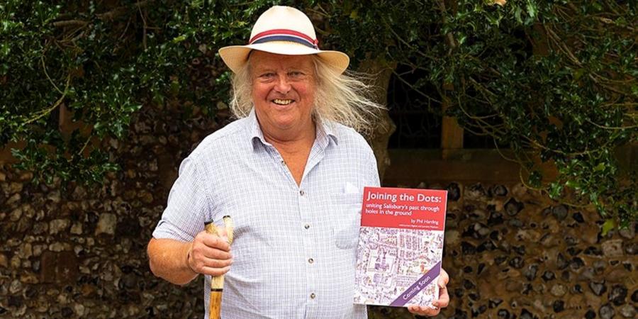Phil Harding at the Salisbury Museum Festival of Archaeology