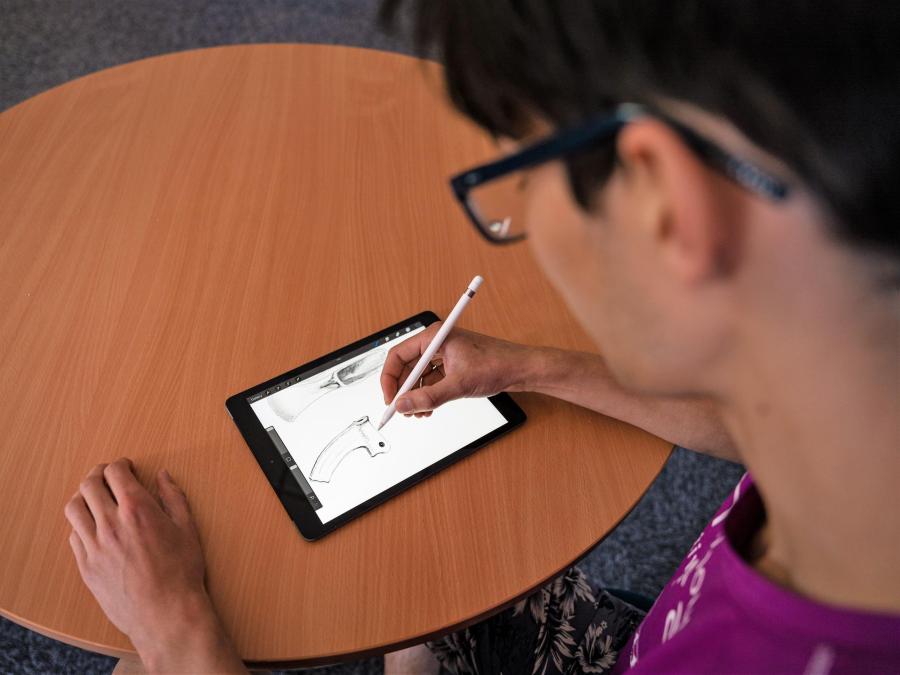 Jono Sutton does digital drawing