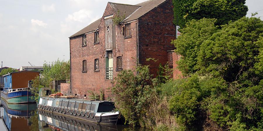 Grain Warehouse next to the canal in Rotherham