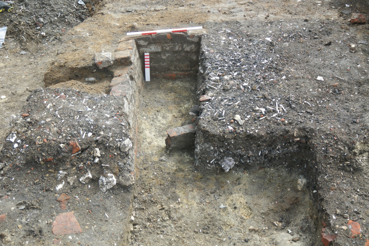 Excavations revealed a brick-lined pit containing pipe ‘rejects’