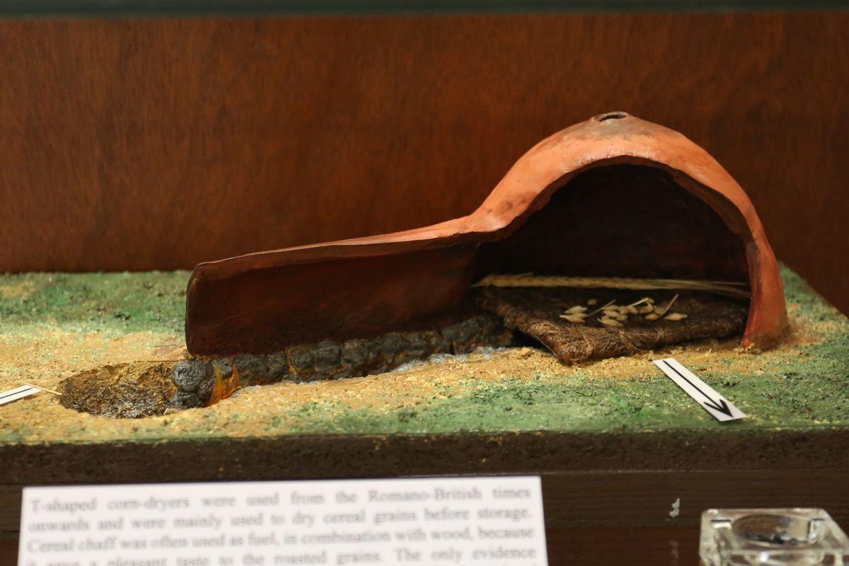 A model of a crop-drying oven