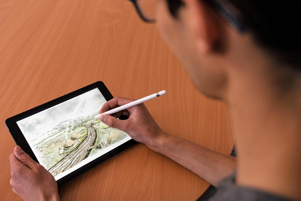 Jono does digital drawing 