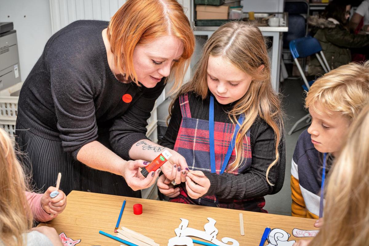 Jennie Anderson runs art workshop