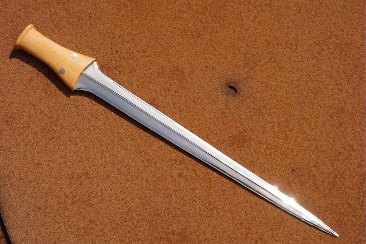 Replica of a Bronze Age rapier found at Badbury Rings