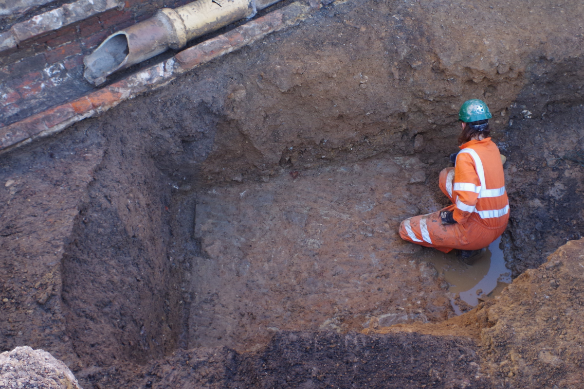 Archaeologist excavates Medieval inner bailey wall of Gloucester Castle