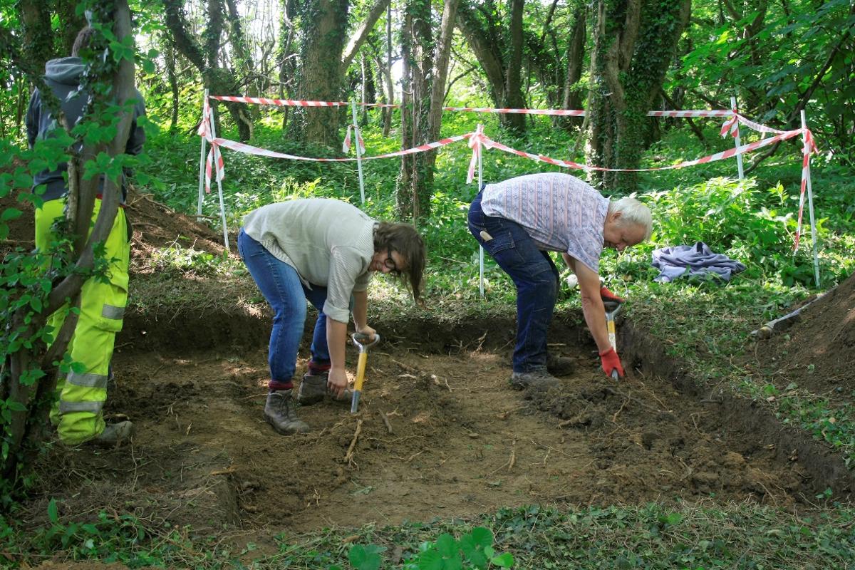 Mili and Ted getting stuck in