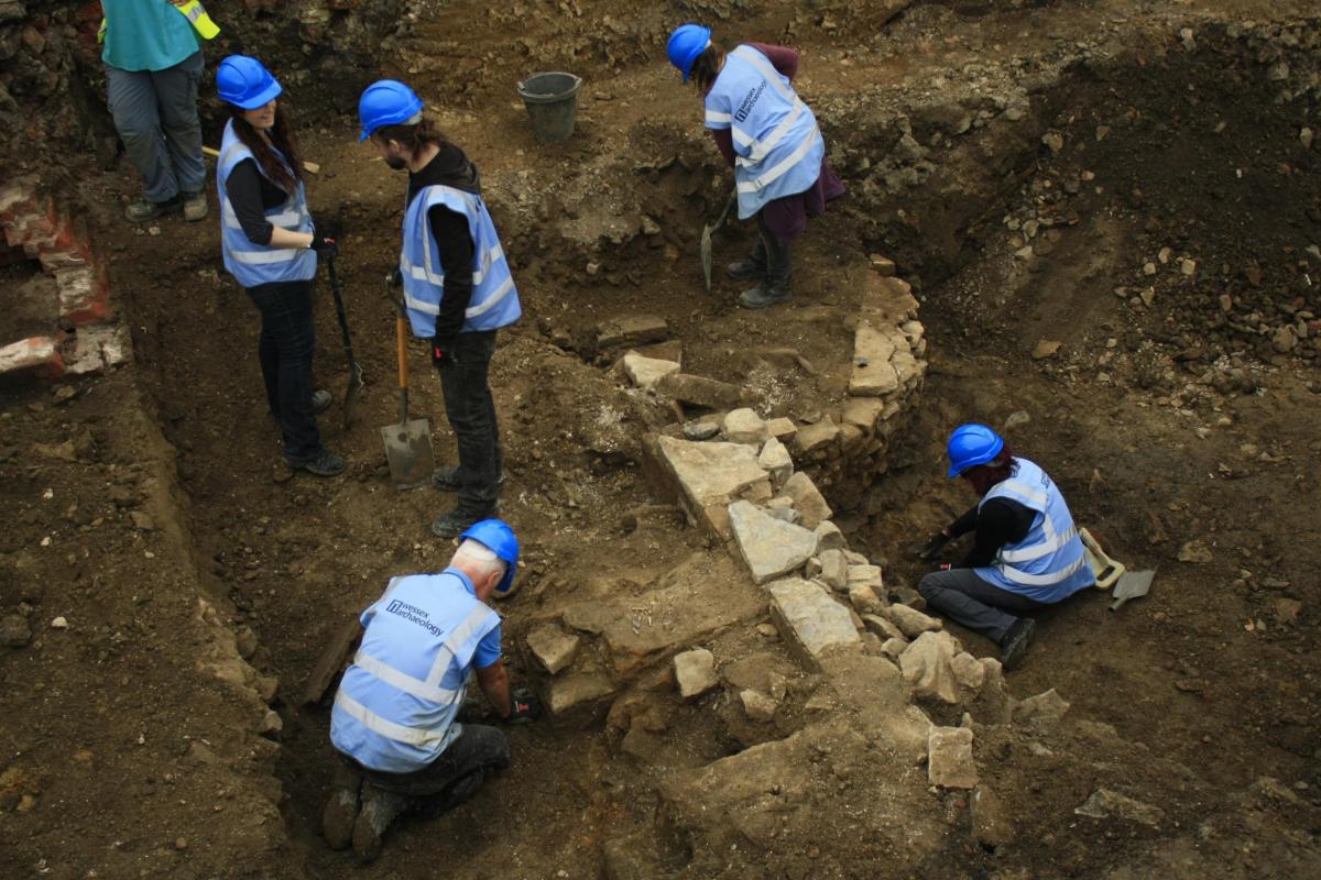 Sheffield Castle volunteers excavating onsite