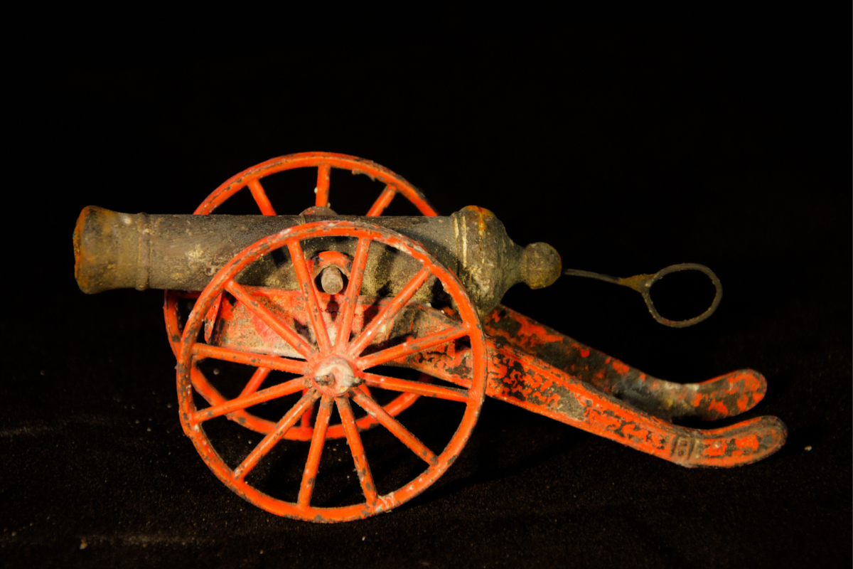 Toy cannon © Stefan Panis