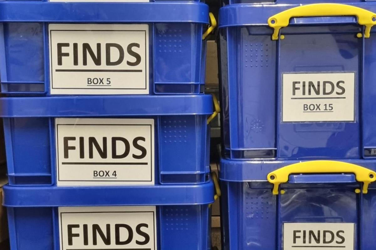 New blue finds boxes to make our work processes more sustainable