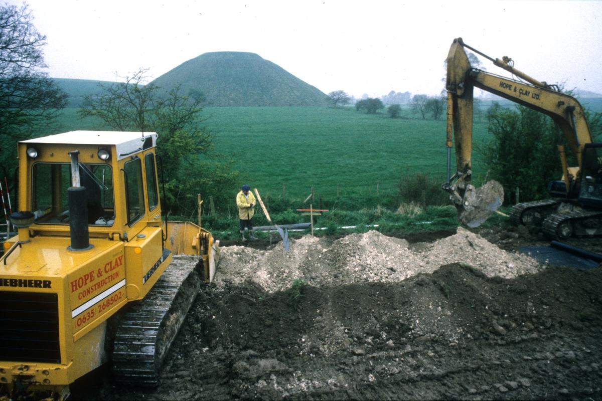 Monitoring a sewer pipeline replacement next to Silbury Hill