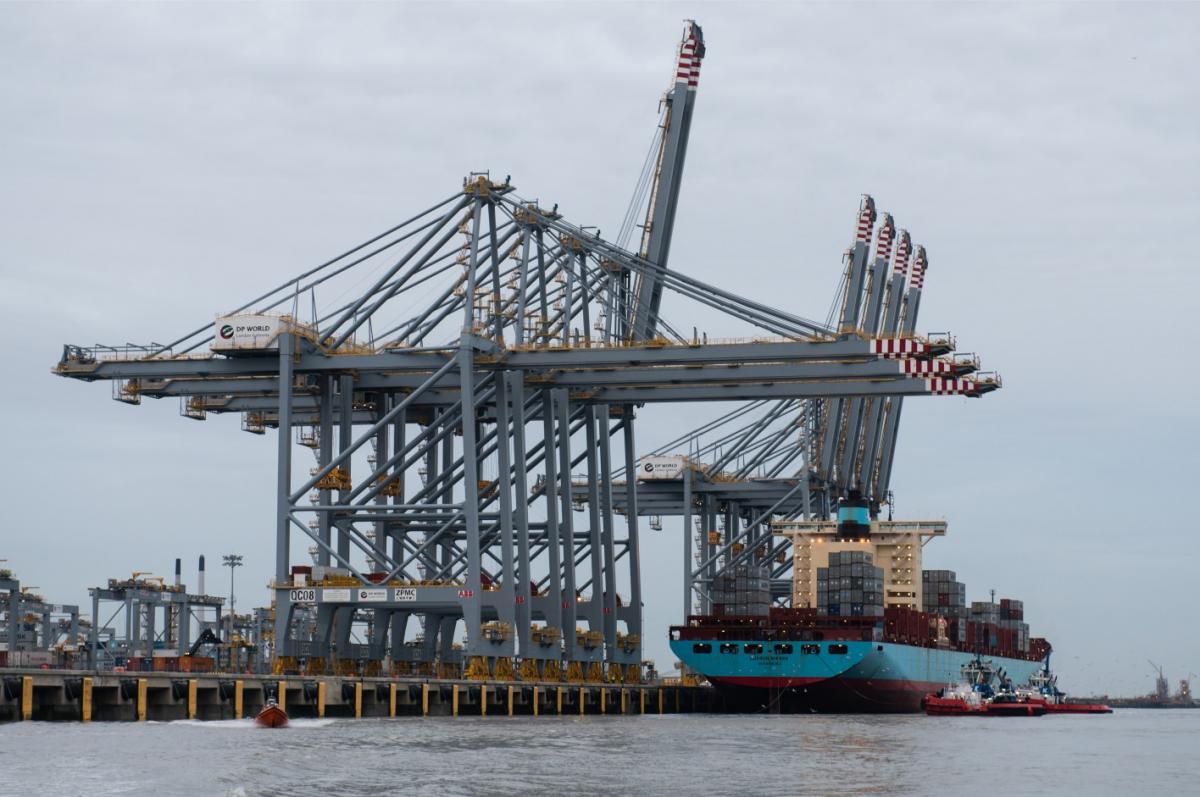 View of ship unloading at DP World London Gateway