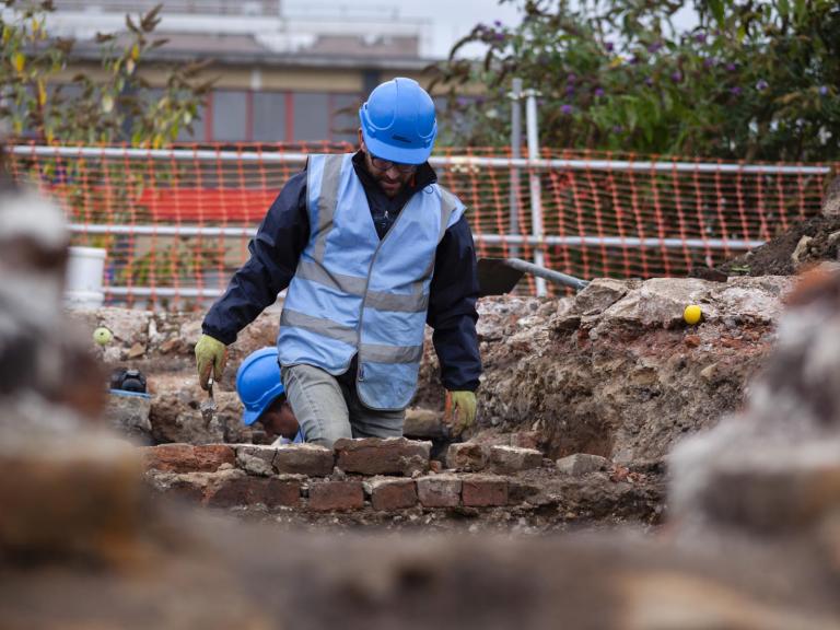 Members of the public help to excavate Sheffield Castle during trial excavation in 2018