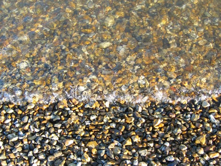 Tide coming in - Rising sea level