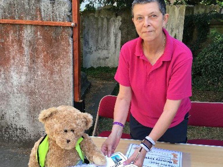 Kent Jones receiving his certificate