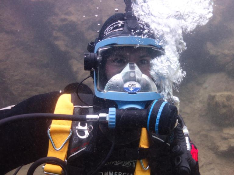 Photo of diver wearing full face mask