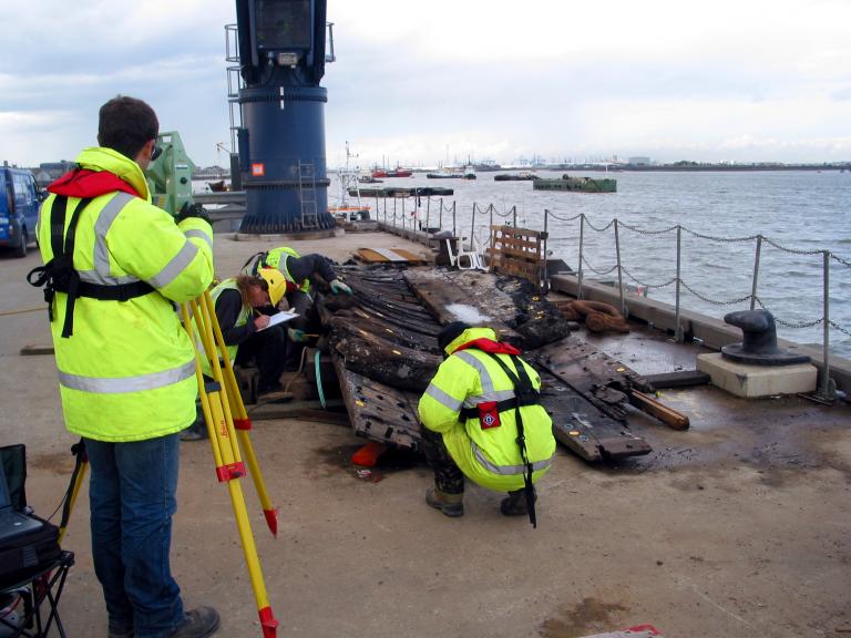 Recording the Wreck in the Thames Princes Channel