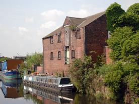 Grain Warehouse next to the canal in Rotherham